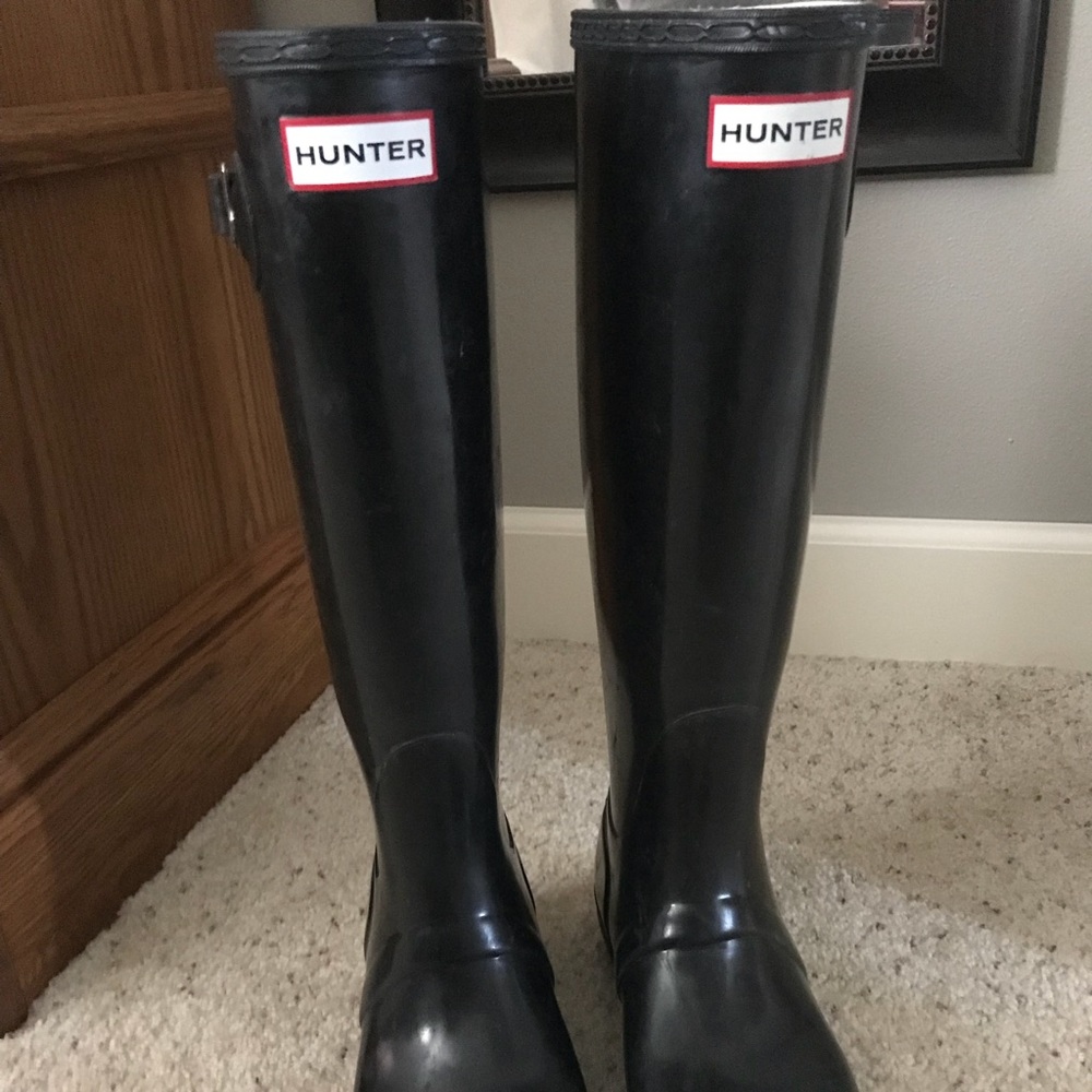 Women’s Hunter Boots with boot socks- size 6 F
